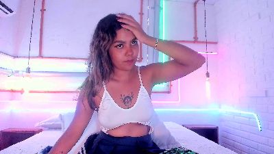 anaelle_bardinn live from France