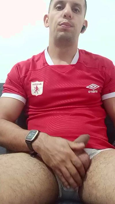 andresperez_1 live from United States