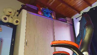 andy_corleo live from Colombia