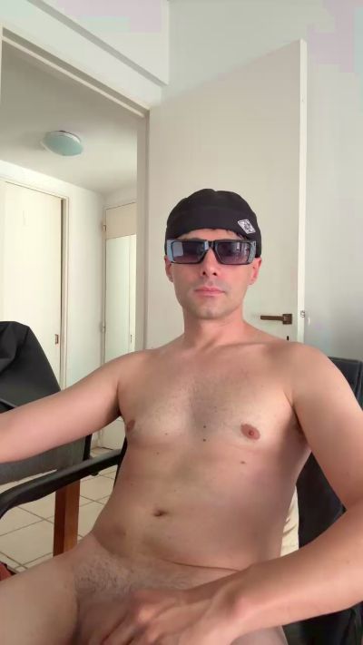 angus74 live from Argentina