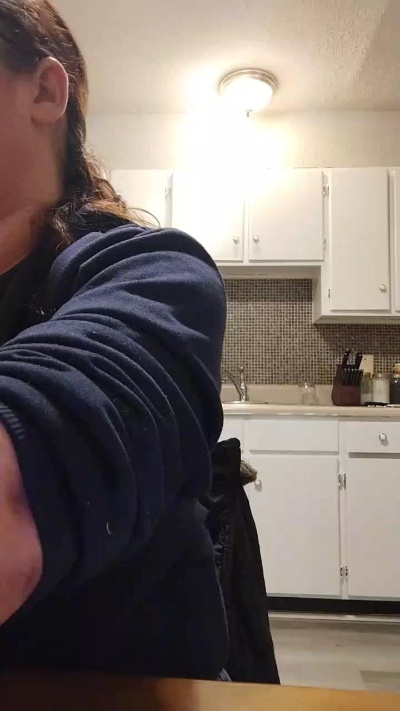 anyihot2 live from Netherlands