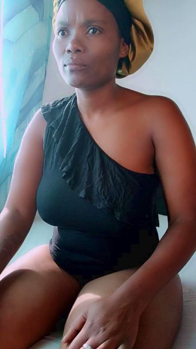 blackcherryx1 live from South Africa