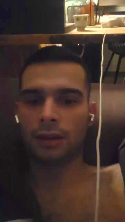 boy2428 live from Italy