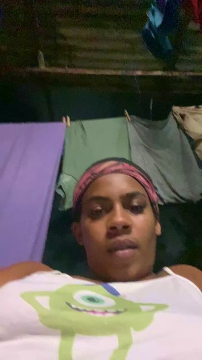 bruninha204 live from Brazil