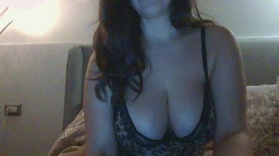 bunnyesweet1995 live from Italy