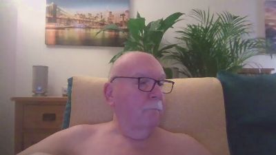 carebear2022 live from United Kingdom