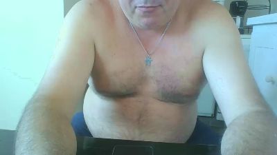 carlos75001 live from Argentina