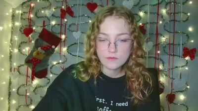 crazy_c_urly live from United Kingdom