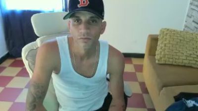 danisegura_ live from Colombia