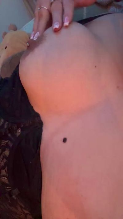 emmababy_hot live from France