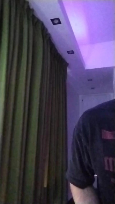 emmahot22 live from Argentina