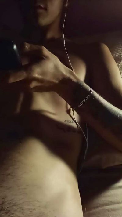 enz0_21 live from Argentina