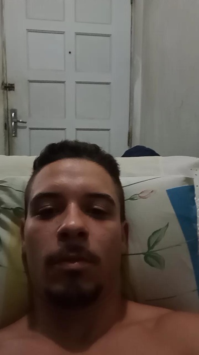 felipe1670 live from Brazil