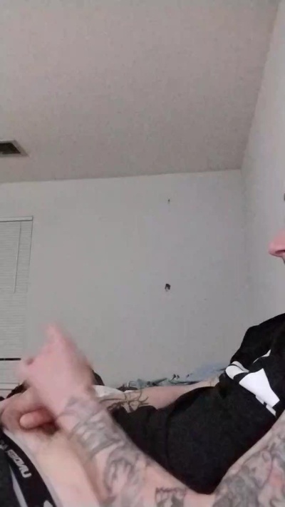 gonzilla236923 live from United States