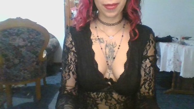 gotikcul0naa live from Chile