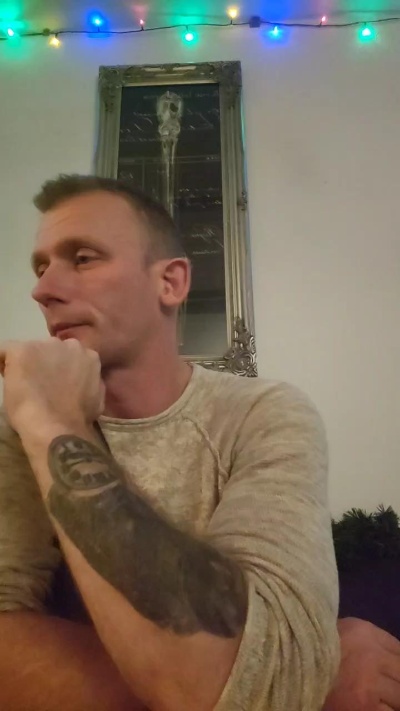 hank188 live from Netherlands