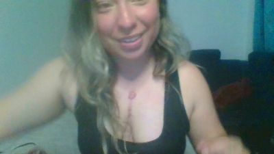 hannahevans live from Chile