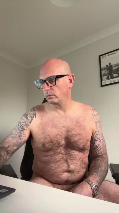 hornyhants1 live from United Kingdom