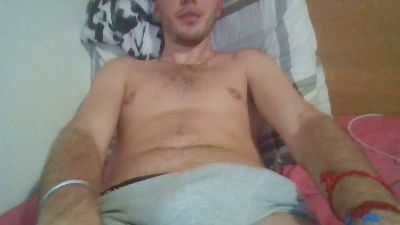 hugediick22 live from United Kingdom