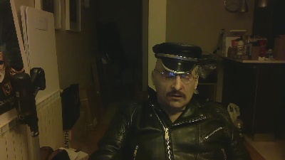 inblack1 live from Spain