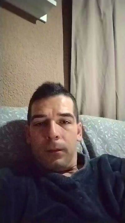 itachi06 live from Spain