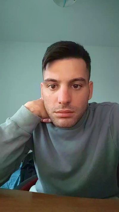 italian_bull1 live from Italy