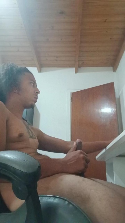 jhoss7 live from Argentina