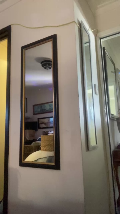 jonjonespwns live from Australia