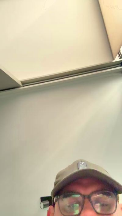 latinboydot live from Chile