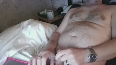 lkin4abrd8 live from United Kingdom