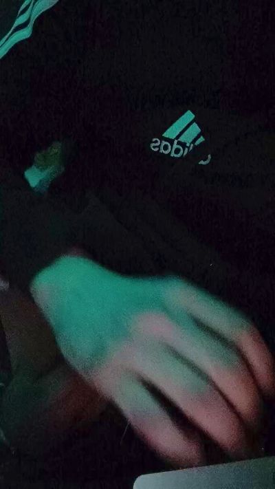 loslocoz live from Netherlands