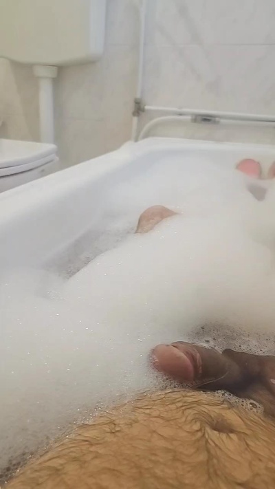 luposolitario44 live from Italy