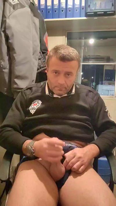 muscularbigcock live from Türkiye