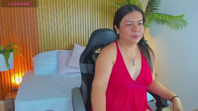 nahia_1 live from Colombia