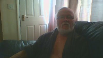 natsku222 live from United Kingdom