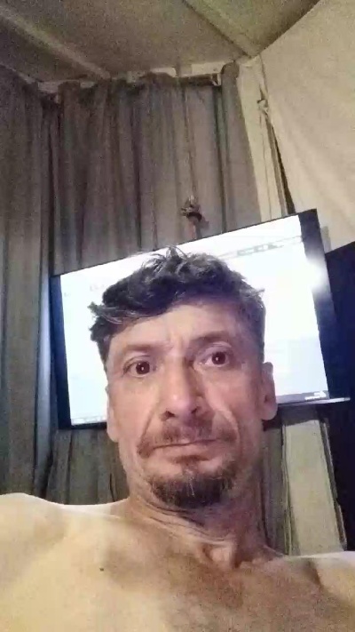 nlcouple1 live from Netherlands