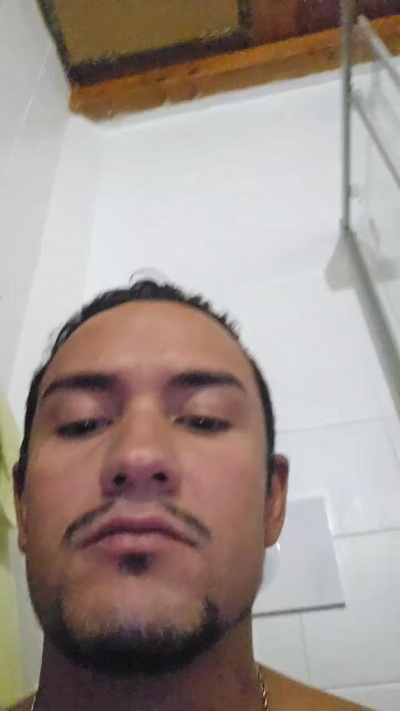 pablohermano954 live from Italy