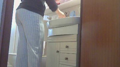 parejiya2003 live from Spain