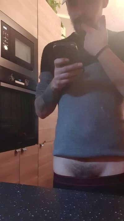 porco372 live from Italy