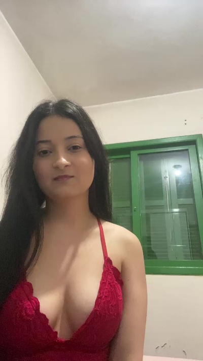 privslauraa live from Brazil