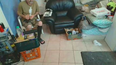 qwerty77771 live from Australia