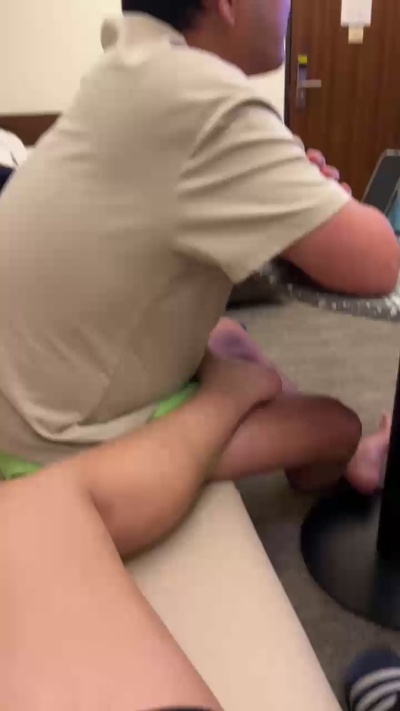 royz1205 live from Taiwan