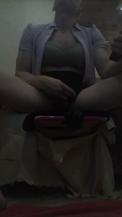 rururu1988 live from Thailand