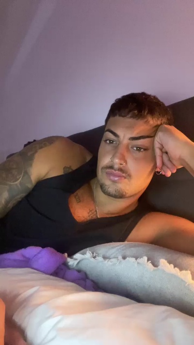 saiz98 live from Spain