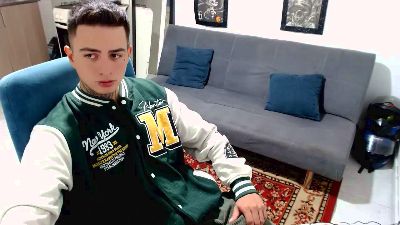 santii_ss live from Colombia