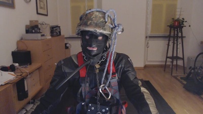 slave0575 live from Germany