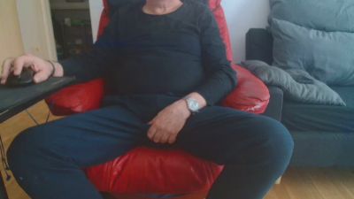 tauro19604 live from Spain