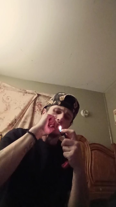 thaplug420 live from United States