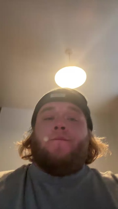 thicccnshort live from United Kingdom