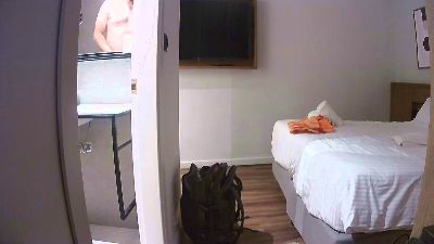 totrioboy live from Greece